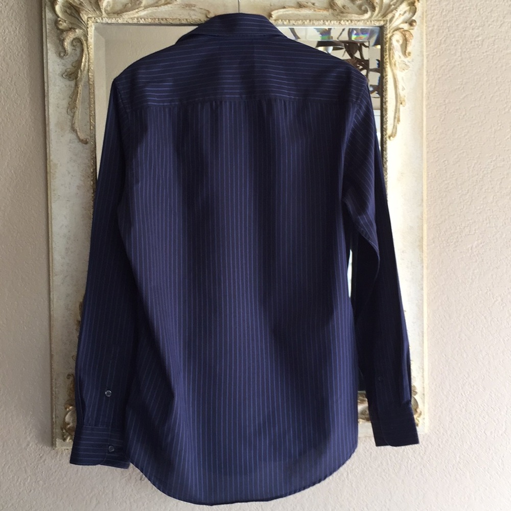 Alfani long sleeved dress shirt. Sz M. Neck 15 - Picture 2 of 7